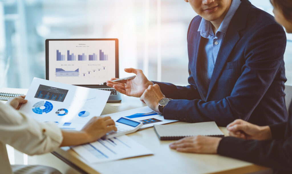 提案を行っている写真